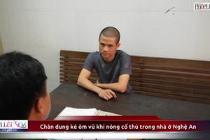 Chân dung kẻ ôm vũ khí nóng cố thủ trong nhà ở Nghệ An