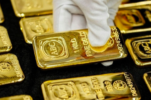 Giá vàng ngày 19/3: Vàng thế giới chạm đáy hơn 1 tháng, vàng miếng SJC giảm mạnh