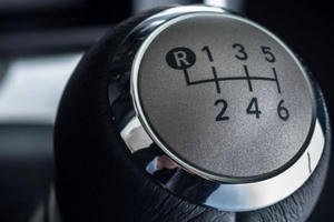 Kinh nghiệm đánh lái khi lùi xe ô tô chính xác và an toàn