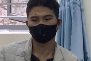 Kẻ buôn ma túy liều lĩnh tông thẳng xe vào công an hòng tẩu thoát