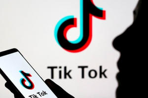Nhân viên điều hành cấp cao TikTok kiện hãng