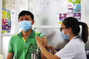 Vẫn còn nhiều tỉnh có tỷ lệ tiêm vắc xin phòng COVID-19 thấp