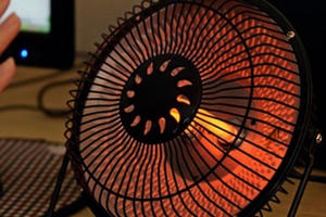 Hà Nội lạnh thấu xương: Hàng chống rét "hốt bạc", hái ra tiền