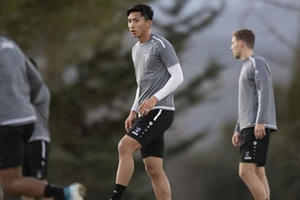 Hà Nội FC sẽ 'bơm tiền' để Văn Hậu ở lại CLB SC Heerenveen