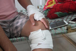 Bình Định: Con trai cán bộ y tế huyện đâm chém người