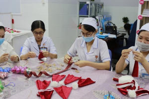 Cần Thơ: Những chiếc mũ đỏ cho ngày Giáng Sinh