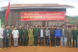Bộ Đội Biên Phòng Kon Tum: Xây dựng mái ấm tình nghĩa cho các gia đình chính sách Lào