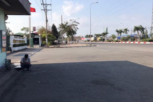 Đồn Công an KCN ra quân dẹp hàng rong, Nhơn Trạch thông thoáng