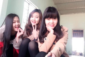 Một gia đình nghèo người Thái có 3 con gái học đại học