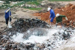 Chủ tịch tỉnh Thanh Hóa yêu cầu kiểm điểm lãnh đạo huyện lơ là chống dịch