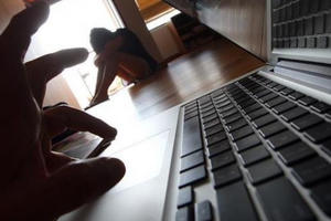 Rùng mình với nhiều hình thức xâm hại trẻ em trên mạng