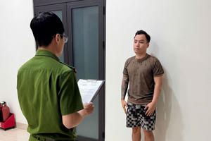 Vận động đối tượng truy nã ra đầu thú sau nhiều tháng lẩn trốn