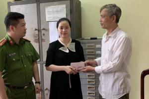 Ông xe ôm có hoàn cảnh khó khăn nhặt được ví tiền trả người đánh mất ở Quảng Ninh