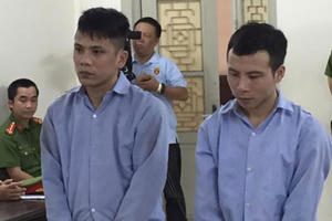 Vô cớ bị đánh, 9X rủ đàn anh truy sát người trong đêm