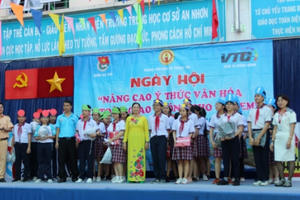 Từ 1/7/2020, phụ huynh nói xấu giáo viên bồi thường đến 16 triệu đồng