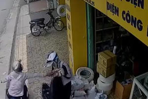 Đồng Nai: Tên cướp ngang nhiên cướp ví tiền giữa thanh niên bạch nhật