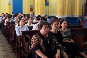 Nhiều tranh cãi trong việc xử lý vật chứng tại phiên tòa Hứa Thị Phấn và đồng phạm