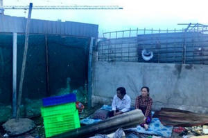 Địa ốc 8AM: Đỏ quạch băng rôn nhà chung cư phản đối CĐT, Tiền Giang- dự án vào tay NĐT bản địa?