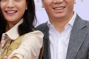 Giữa ồn ào chồng bị tố quỵt nợ gần 30 triệu USD, Triệu Vy phản ứng ra sao?