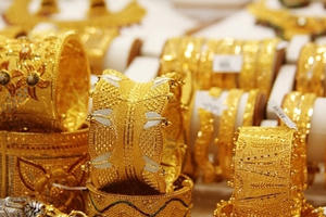 Giá vàng cuối ngày 7/10: Bắt đáy, nhà đầu tư giữ vàng