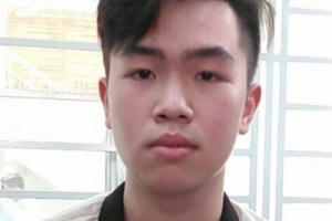 Nổ súng giải cứu bạn gái gây náo loạn, nam thanh niên bị bắt giữ Nổ súng giải cứu bạn gái gây náo loạn, nam thanh niên bị bắt giữ