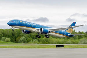 Kỳ nghỉ Vinpearl 140 tỷ đồng ‘Chưa đủ tri ân các chiến binh áo trắng’