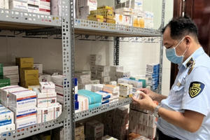Vĩnh Long: Phát hiện hơn 21 nghìn sản phẩm thuốc tân dược chưa xuất trình được hoá đơn, chứng từ