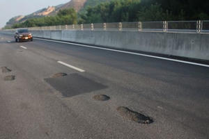 Phó Thủ tướng yêu cầu làm rõ trách nhiệm vụ cao tốc 34.500 tỷ hư hỏng