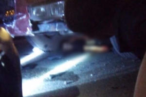 Xe đầu kéo mất lái tông xe máy, 2 người thương vong