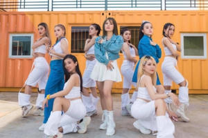 Mắt Ngọc “nhá hàng” teaser MV mới, sẵn sàng bùng nổ trở lại