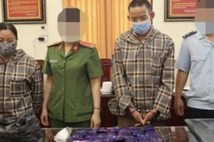 Giáo viên mầm non đi buôn ma tuý bị bắt quả tang