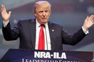 Tỷ phú Donald Trump thoát âm mưu ám sát