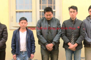 Vĩnh Phúc: Bắt quả tang 5 đối tượng tổ chức xới bạc giữa cánh đồng