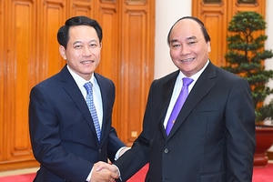 Giữ vững và không ngừng phát triển quan hệ Việt Nam - Lào