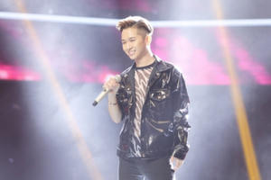 Bất ngờ với màn "lột xác" của Hoàng Dương "hotboy The Voice Kids" tại The Voice