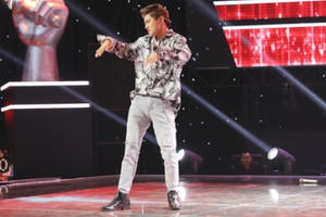 Chàng trai đa năng hát hay, nhảy giỏi, diễn tốt khiến Tóc Tiên và Noo Phước Thịnh ra sức "thâu tóm"