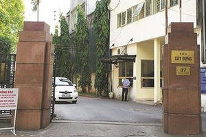 Luật Thủ đô có hiệu lực 8 năm, vì sao trụ sở bộ ngành vẫn chưa di dời được?