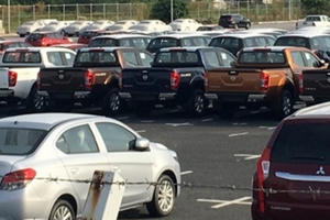 Nhập khẩu ô tô chỉ đạt 14.000 chiếc trong tháng 4