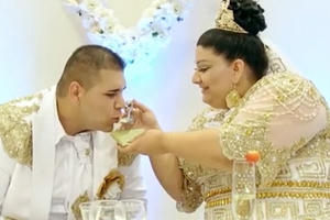 Choáng ngợp trước đám cưới xa xỉ của cô dâu 19 tuổi