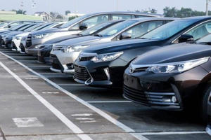 Tồn kho hàng chục ngàn xe, ô tô mùa Tết đại hạ giá Tồn kho hàng chục ngàn xe, ô tô mùa Tết đại hạ giá