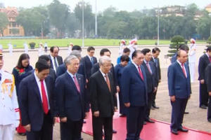 Lãnh đạo Đảng, Nhà nước viếng Lăng Chủ tịch Hồ Chí Minh