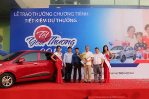 Khách hàng BIDV nhận giải 500 triệu đồng chương trình tiết kiệm dự thưởng “Tết yêu thương 2017” Khách hàng BIDV nhận giải 500 triệu đồng chương trình tiết kiệm dự thưởng “Tết yêu thương 2017”