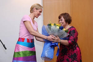 “Người hùng” của phụ nữ và trẻ em