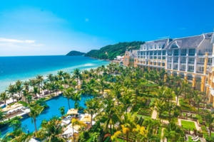 5,5 triệu đồng/đêm/4 người, nghỉ dưỡng đẳng cấp thế giới chưa bao giờ dễ dàng đến thế