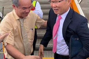 Việt Nam vô địch AFF Cup sau 10 năm và liệu "bầu" Đức có được VFF tri ân?