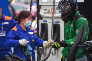 Ngày mai (25/11), giá xăng giảm mạnh