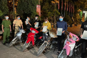 Nghệ An: Công an tóm gọn nhiều nhóm “quái xế” tụ tập để lạng lách, đanh võng giữa mùa dịch