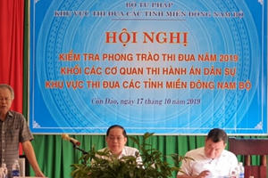 Kiểm tra công tác thi đua, khen thưởng Khối các cơ quan THADS khu vực Đông Nam Bộ Kiểm tra công tác thi đua, khen thưởng Khối các cơ quan THADS khu vực Đông Nam Bộ