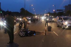 Va chạm giao thông, 1 phụ nữ bị xe của Đại học Nông Lâm cán tử xong