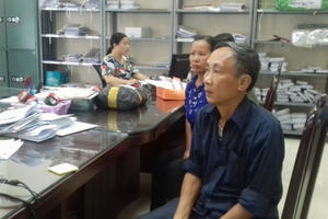 Ông Hàn Đức Long mong được làm bảo hiểm quân đội để sớm chữa bệnh